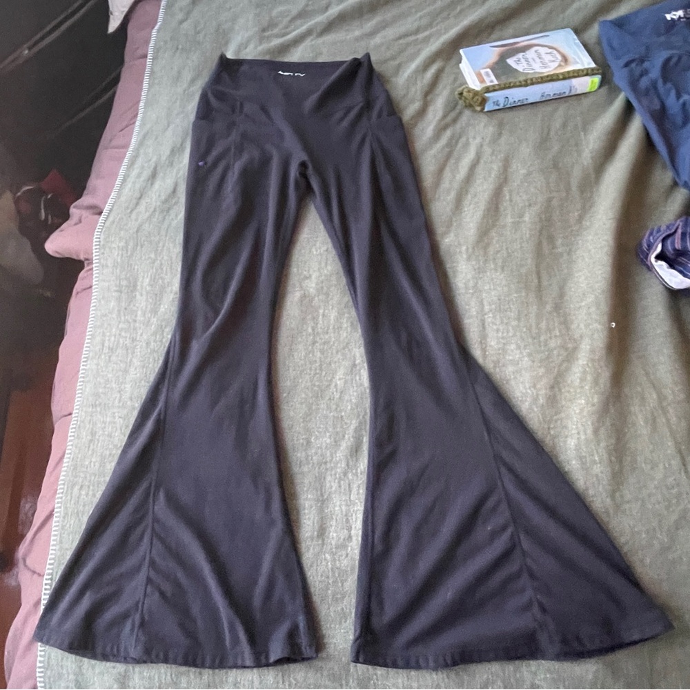 Popflex Supersculpt Bell Bottom Leggings - Picture 2 of 4